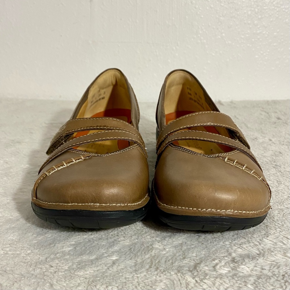 Clarks Unstructured Tan Leather Mary Jane Flats Women’s Size 7.5 M - Picture 4 of 10